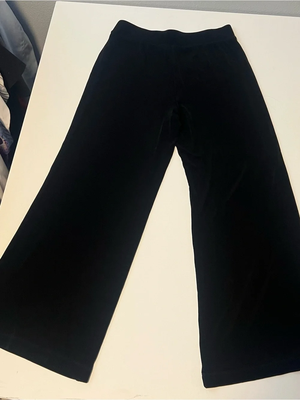 Chico's Black Cropped Wide-Leg Travelers Pants